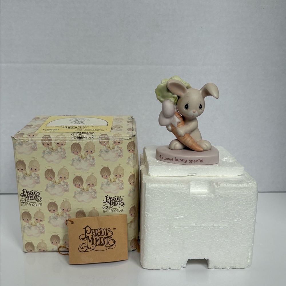🐰 Precious Moments “To Some Bunny Special” Figurine – With Box & Tag 🥕